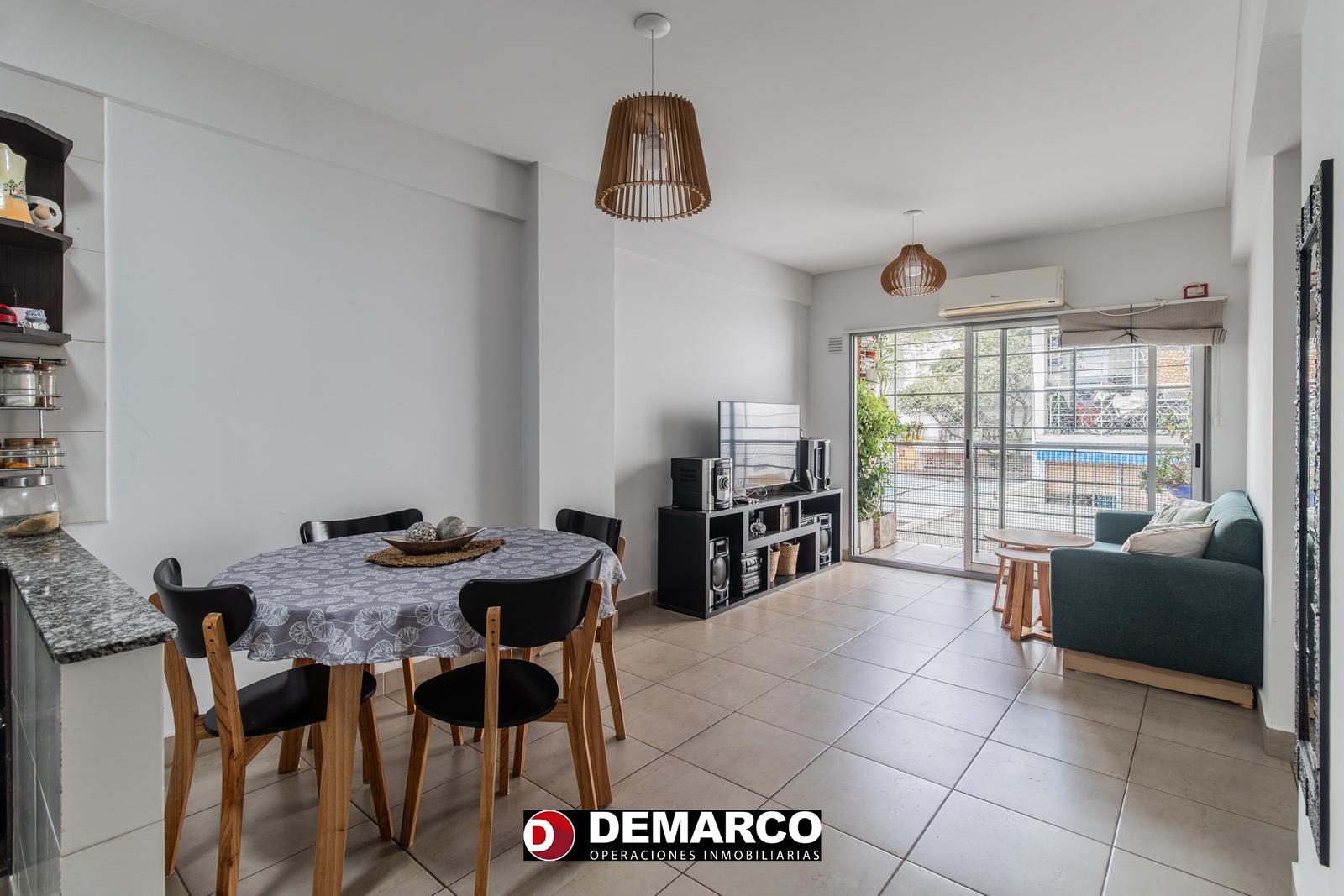 Departamento 2 Ambientes Lateral con Balcón y Cochera en Paternal